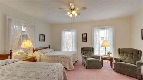 HOTEL NAUVOO HISTORIC INN & RESTAURANT - Reviews, Photos