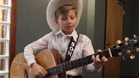 Yodeling young man going viral for singing tunes at Walmart