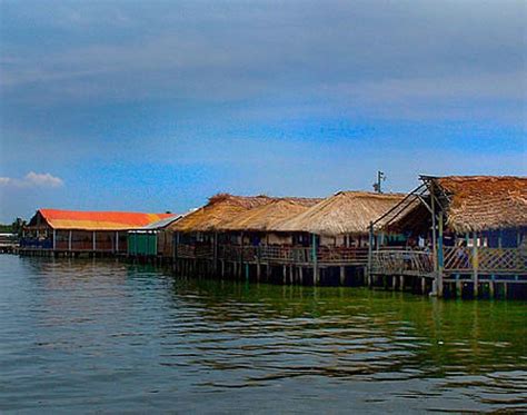 Palafitos en el Estado Zulia _ Lago de Maracaibo | Destinos | Pinterest ...