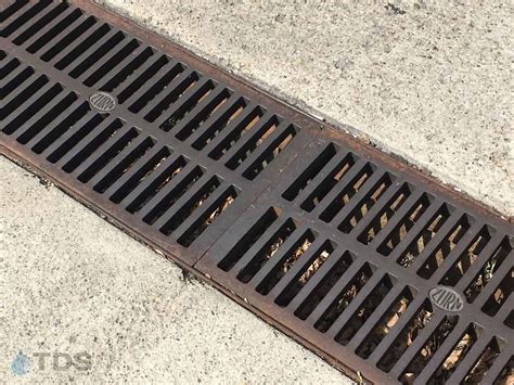 Zurn-Z882-Parkinglot-Grate-06 | Trench Drain Systems