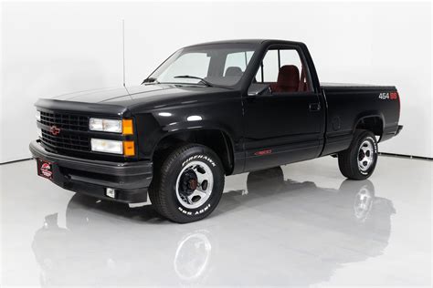 Low-Mileage 1990 Chevy 1500 454 SS Represents 90s Performance Truck Culture