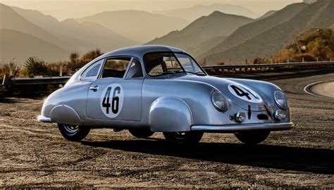 A Celebration of the World's Most Beautiful Classic Cars - Airows