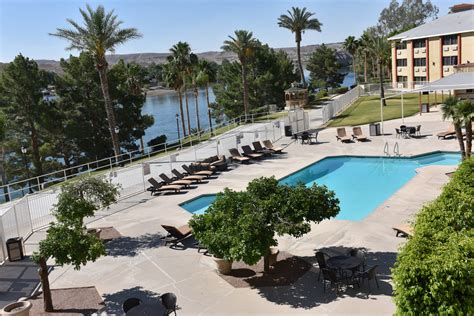 Entertainment at Laughlin River Lodge | Live Shows