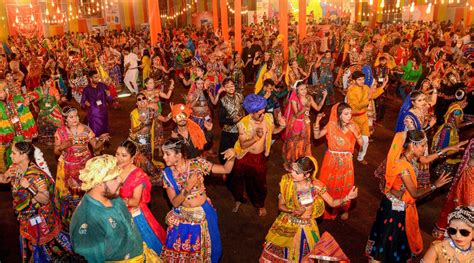 Festivals & Events News | Watch video tutorials to learn basic garba ...