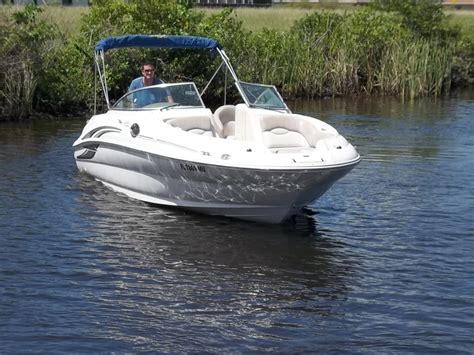 Sea Ray 240 Sundeck boat for sale from USA