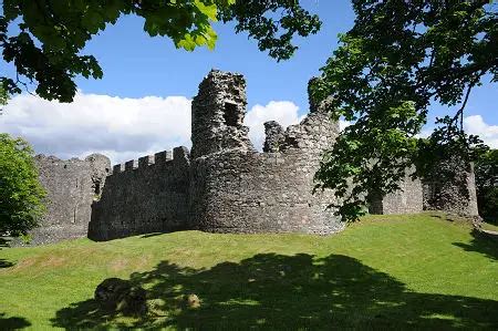 Inverlochy Castle Feature Page on Undiscovered Scotland