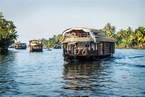 Alleppey and Kerala Backwaters Houseboat Hire Guide