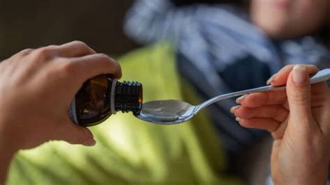 Cough Syrup Side Effects : దగ్గు సిరప్ అతిగా తీసుకుంటే శరీరంలో ఏం ...