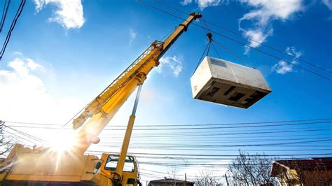 Amazing Video !! A Crane Lifting Heavy Goods to 6th Floor - Crane Video ...