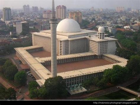 Photograph Galery of Indonesia: Istiqlal Mosque Jakarta