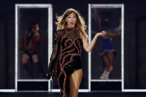 Taylor Swift Stole Travis Kelce's Touchdown Celebration Dance - The Spun