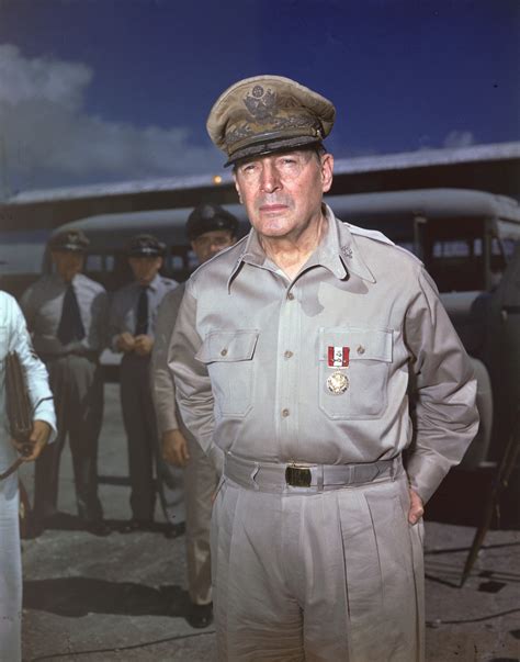 Douglas MacArthur - General, WWII & Korean War - HISTORY