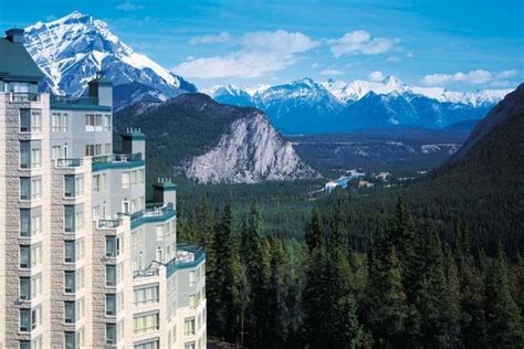 10 BEST Hotels in Banff Town (Downtown!) for all Travelers and Budgets