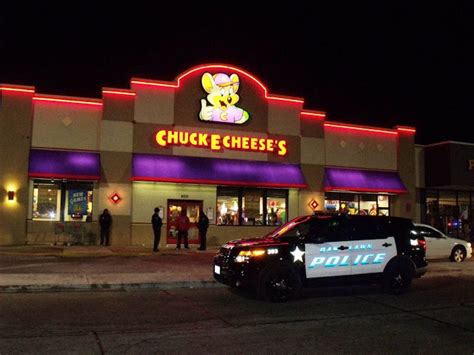 Police Investigate Saturday's Chuck E. Cheese's Shooting | Oak Lawn, IL ...