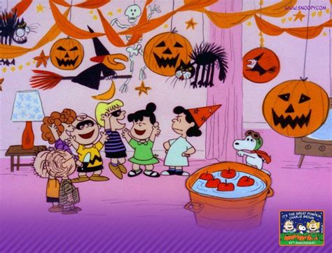 Peanuts Halloween Wallpapers - Wallpaper Cave