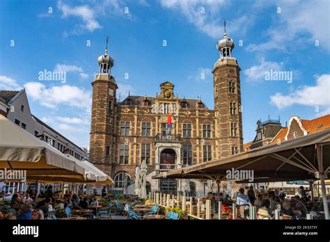 Das historische Rathaus in Venlo, Niederlande | Venlo historic City ...