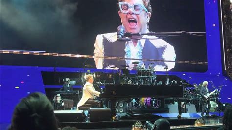 Elton John - Intro / Bennie And The Jets (Live @O2 London) - FYBR - 09. ...