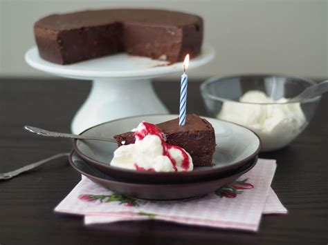 Cloud nine chocolate cake | Foodmanna | Cake desserts, Delicious ...