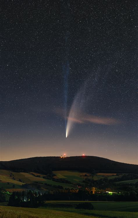 Ancient World Blog: The Two Tails of Comet Neowise are Featured at NASA ...