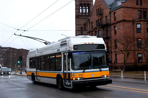 Say your goodbyes to overhead-electric buses in Cambridge. They're ...