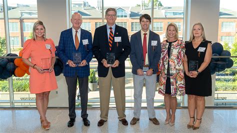 Auburn Alumni Engineering Council honors 7 with college’s highest awards