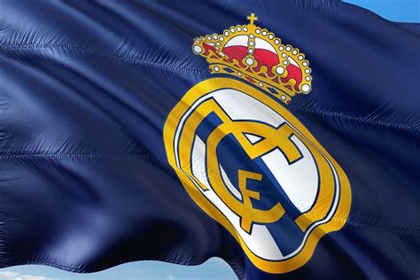 ¿Cuál es la historia y el significado del escudo del Real Madrid? | Cómo