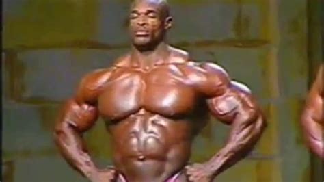 Flex Wheeler vs Ronnie Coleman 1999 olympia - YouTube