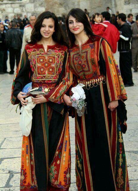 Palestinian beauties in Thawb (traditional Palestinian/Syrian/Iraqi ...