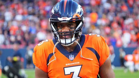 Denver Broncos QB Russell Wilson signs historic $245 million contract ...