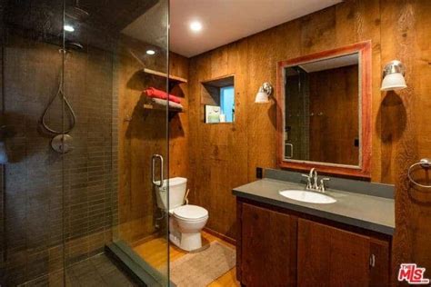 95 Brown Bathroom Ideas (Photos)