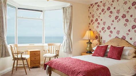 Whitby Hotels and Bed & Breakfasts with Sea Views