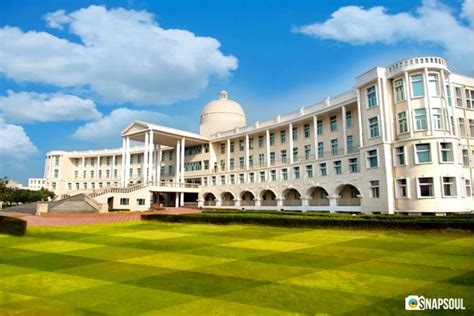 Admissions | Noida International University invites applications for ...