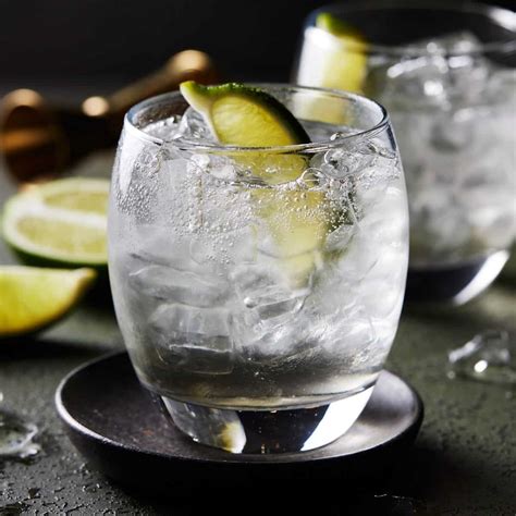 15+ BEST Elderflower Liqueur Cocktails that elevate Friday happy hour