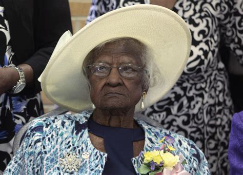 America's Oldest Living Person, 115-Year-Old Jeralean Talley, Offers 7 ...