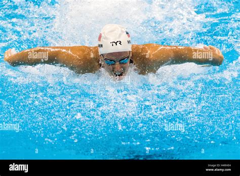 Dana vollmer usa swimmer hi-res stock photography and images - Alamy