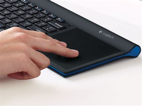 Amazon.com: Logitech Wireless All-In-One Keyboard TK820 with Built-In ...