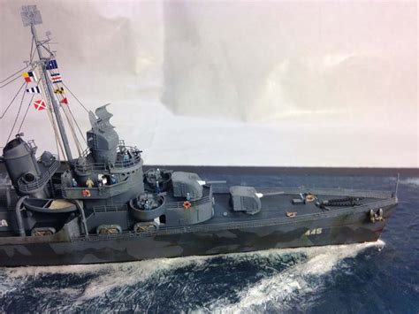 USS Fletcher (DD-445) Tamiya 1/350 Scale Model Diorama ...