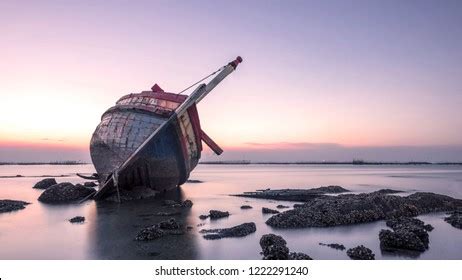 15,630 Ship Crash Images, Stock Photos & Vectors | Shutterstock