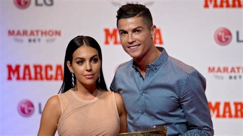 Georgina Rodriguez - Cristiano Ronaldo Zeigt Seine Neue Flamme Georgina ...