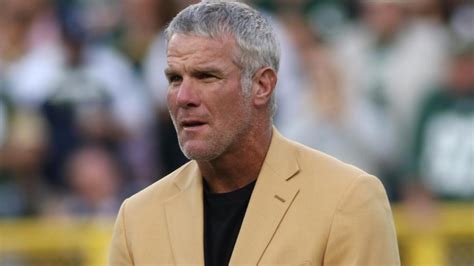 Brett Favre Dragged Further into Welfare Scandal as Texts Tell All ...