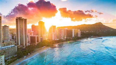 A photo i took of Waikiki Beach Hawaii during sunrise : r/pics