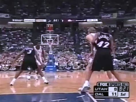 MJ on Twitter: "RT @NBACobwebs: April 7, 2001: Michael Finley dunks on ...