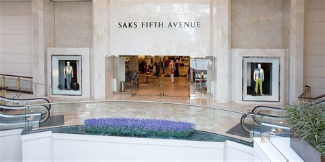 Saks Fifth Avenue - Somerset Collection