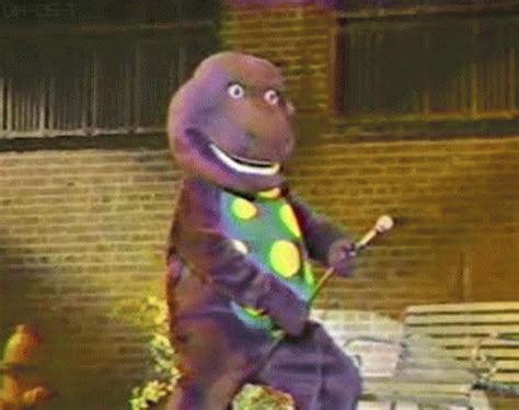 Barney Dancing GIF - Barney Dancing Mic - GIF-ləri kəşf edin və paylaşın