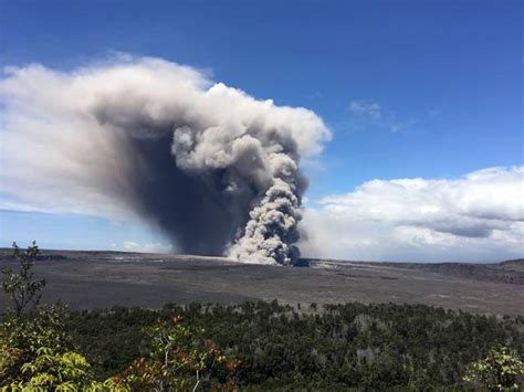 Live webcam photos from Halemaumau Crater at Kilauea Volcano