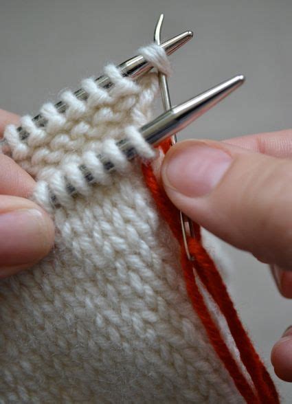 beautifully illustrated Kitchener stitch tutorial! Makes it look easy ...