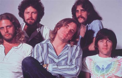 Biographical profile of classic rock band Eagles