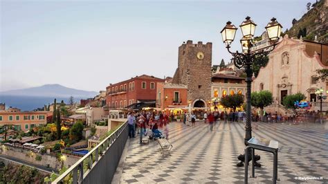 Pictures of Taormina, photo gallery and movies of Taormina, Sicily ...