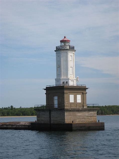 Keweenaw Waterway Lower Entrance Light | Lighthouse, Lake lighthouse ...