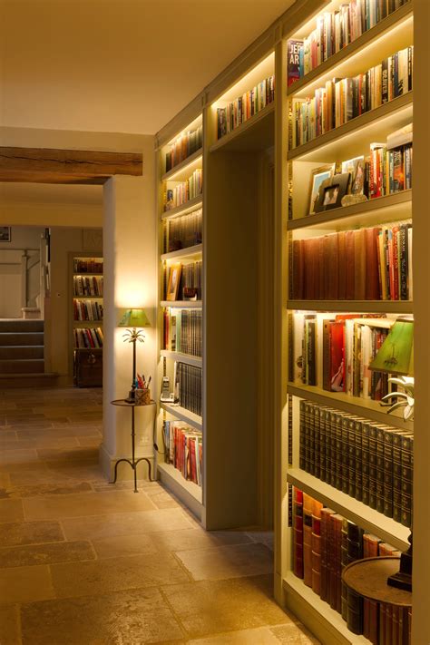 Lighting in Bookcases | Ev kitaplıkları, Ev kitaplığı, Tasarım iç mekanlar